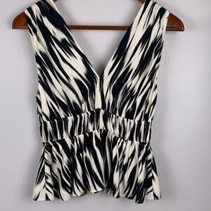 BR Black and White Sleeveless Top small nwt